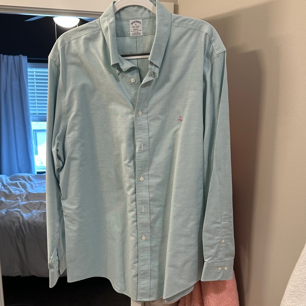 Brooks Brothers Men's Light Blue Dress Shirt